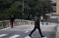PORTO ALEGRE, RS, BRASIL, 03-07-2025: Frio em Porto Alegre. Semana começou com temperaturas negativas porém frente fria deve amenizar para o final de semana. Foto: Jonathan Heckler/Agência RBS<!-- NICAID(16072489) -->