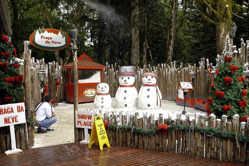 *** Aldeia do Papai Noel/Tati 7 ***Aldeia do Papai Noel, em Gramado.Na foto: praça da neve.<!-- NICAID(2611985) -->