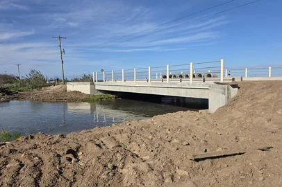 Ponte Z3<!-- NICAID(16344173) -->