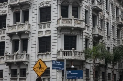 PORTO ALEGRE, RS, BRASIL - 04-08-2025: Antigo hotel Nacional será reformado e transformado para moradia por constrututora de Santa Catarina. Foto: André Ávila/ Agência RBSIndexador: Andre Avila<!-- NICAID(16094189) -->