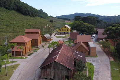 Parque temático Villa Dei Troni, em Ana Rech. <!-- NICAID(16060847) -->