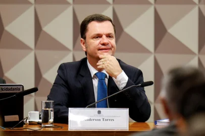 Former Minister of Justice during the government of former President Jair Bolsonaro, Andres Torres, testifies before the Parliamentary Inquiry Commission that investigates the acts of January 8, when an alleged coup attempt against Lula da Silva's government took place, at the National Congress in Brasilia on August 8, 2023. (Photo by Sergio Lima / AFP)Editoria: POLLocal: BrasíliaIndexador: SERGIO LIMASecao: governmentFonte: AFPFotógrafo: STR<!-- NICAID(15504174) -->