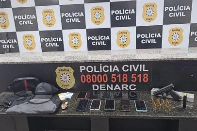 Prisão na Nilo Peçanha<!-- NICAID(15710509) -->