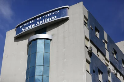 Porto Alegre, RS, Brasil, 11-04-2022: Hospital da Criança Santo Antônio, na Santa Casa. Emergências pediátricas lotadas. (Foto: Mateus Bruxel / Agência RBS)<!-- NICAID(15065723) -->