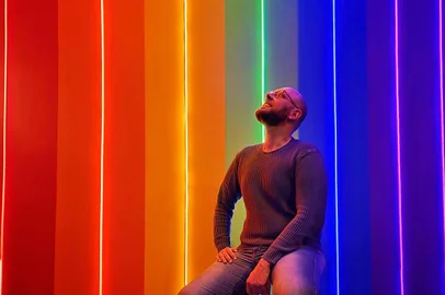 “Só com muito orgulho para sermos quem somos”, diz professor passo-fundense sobre a importância do dia do orgulho LGBT+<!-- NICAID(15468167) -->