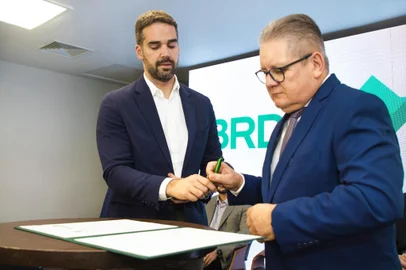 Ex-governador Ranolfo Vieira Júnior toma posse como vice-presidente do BRDE.<!-- NICAID(15475900) -->