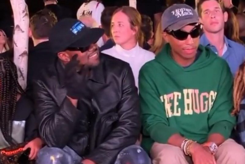 Em desfile da Louis Vuitton, rapper Kanye West e produtor Pharrell Williams curtiram música "Tudo o que Você Podia Ser", do Clube da Esquina<!-- NICAID(14956294) -->