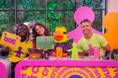 Jonathan Azevedo, Rafa Kalimann, Diego Ribas com Louro ManÃ© no mesÃ£o do âMais VocÃªâ nesta quinta (10/10)<!-- NICAID(15889196) -->