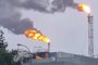 As chamas do Polo Petroquímico do Sul, em Triunfo, poderão ficar mais intensas e perceptíveis entre sábado (28) e quarta-feira (1º), devido a interrupções na produção da Braskem. O processo integra o sistema de segurança de queima de gases conhecido como flare. A Fepam acompanha a operação.<!-- NICAID(15110039) -->