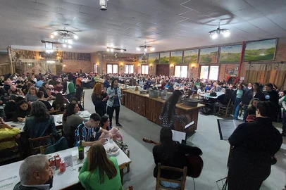 No dia 24 de agosto, a Associação de Apoio a Pessoas com Câncer (Aapecan) realiza a 17ª edição da sua tradicional Feijoada Solidária. O evento ocorre a partir das 11h30min, no Centro de Tradições Gaúchas (CTG) Paixão Cortês, que fica na Rua Luigi Gallichio, 370, no bairro Interlagos.<!-- NICAID(16101452) -->