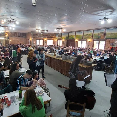 No dia 24 de agosto, a Associação de Apoio a Pessoas com Câncer (Aapecan) realiza a 17ª edição da sua tradicional Feijoada Solidária. O evento ocorre a partir das 11h30min, no Centro de Tradições Gaúchas (CTG) Paixão Cortês, que fica na Rua Luigi Gallichio, 370, no bairro Interlagos.<!-- NICAID(16101452) -->