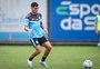 Processo de naturalização avança, e meia do Grêmio deverá ser convocado por seleção sul-americana