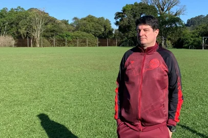 Carlos Moraes é o novo treinador do Gramadense para a sequência da Terceirona Gaúcha 2024<!-- NICAID(15882107) -->