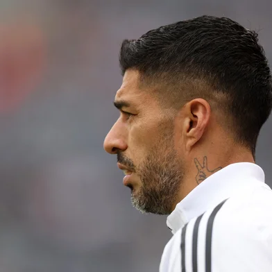 CHICAGO, ILLINOIS - APRIL 13: Luis Suárez #9 of Inter Miami CF warms up prior to the MLS match between Chicago Fire FC and Inter Miami CF at Soldier Field on April 13, 2025 in Chicago, Illinois.   Geoff Stellfox/Getty Images/AFP (Photo by Geoff Stellfox / GETTY IMAGES NORTH AMERICA / Getty Images via AFP)<!-- NICAID(16016806) -->