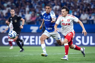 Cruzeiro x Internacional, no MineirÃ£o.Foto: Gustavo Aleixo/Cruzeiro IMPORTANTE: Imagem destinada a uso institucional e divulgaÃ§Ã£o, seu uso comercial estÃ¡ vetado incondicionalmente por seu autor e o Cruzeiro Esporte Clube. IMPORTANT: image intended for institutional use and distribution. Commercial use is prohibited unconditionally by its author and Cruzeiro Esporte Clube.Indexador: Gustavo Aleixo<!-- NICAID(16108309) -->