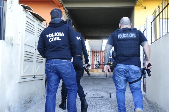 Agentes cumpriram oito mandados de busca e apreensão