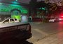 Policial civil é detido por posse de drogas após tumulto em motel