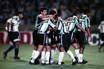 Copa Libertadores da América 1997.Grêmio 2 x 0 Alianza Lima Estádio Olímpico Monumental.-#ENVELOPE: 188302<!-- NICAID(16081282) -->