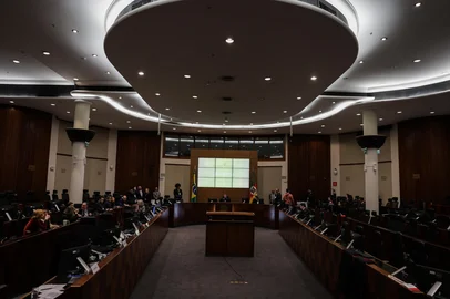 PORTO ALEGRE, RS, BRASIL, 26-08-2025: Início do julgamento da defesa dos recursos das defesas dos réus da tragédia da boate Kiss. As defesas seguem durante o dia no Tribunal de Justiça do Rio Grande do Sul. Foto: Renan Mattos / Agência RBS<!-- NICAID(16110074) -->