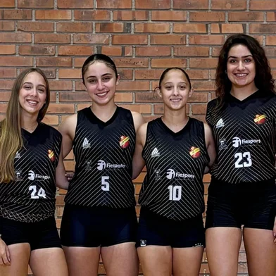 As atletas Ana Clara, Júlia, Manuele e Natália, representantes do Clube Juvenil, alcançaram um resultado expressivo em sua estreia no Campeonato Estadual de Basquete 3x3: conquistaram o vice-campeonato da competição<!-- NICAID(16036639) -->
