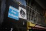 Autor dos cartazes de "área indígena" em Porto Alegre, Xadalu agora leva a aldeia para dentro de galerias