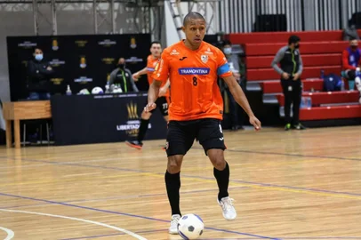 ACBF vence San Lorenzo pela Libertadores<!-- NICAID(14785244) -->