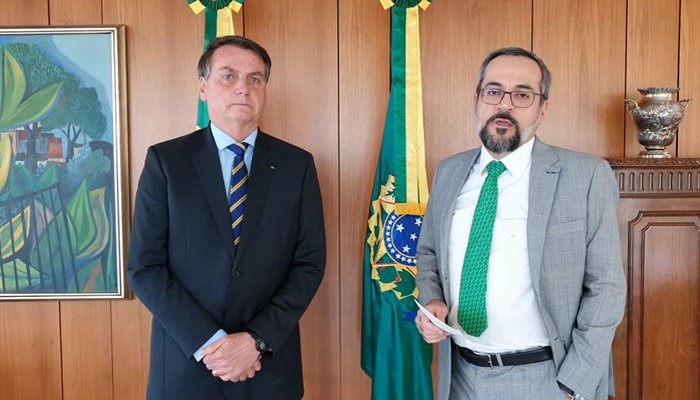 YouTube / Abraham Weintraub/Reprodução YouTube / Abraham Weintraub/Reprodução