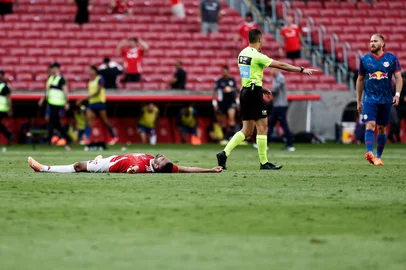 PORTO ALEGRE, RS, BRASIL, 07-12-2025: Internacional vs RB Bragantino, no Beira-Rio, pelo Brasileirão Série A 2025. Foto: Duda Fortes/Agência RBS<!-- NICAID(16182257) -->