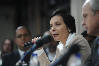 CAXIAS DO SUL, RS, BRASIL, 30/10/2023. Depoimento da superintendente do Hospital Pompéia, Lara Sales Vieira, à CPI da Saúde, na Câmara de Vereadores de Caxias. Na foto, Lara Sales Vieira. (Bruno Todeschini/Agência RBS)Indexador: BTK<!-- NICAID(15583313) -->