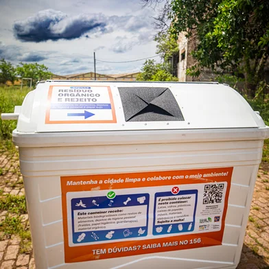 Porto Alegre ganhará novos contêineres para coleta automatizada de lixo. Foto: Alex Rocha/PMPA/DivulgaçãoIndexador: Alex Rocha/PMPA<!-- NICAID(15985038) -->