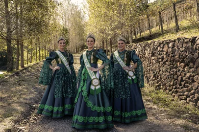 Soberanas da Festa da Colônia de Gramado.Princesa Manuela Cavichion, Rainha Julia Brezolla e a Princesa Ana Paula Thomazi. <!-- NICAID(16025979) -->