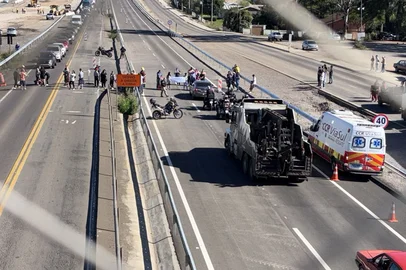Moradores de bairro em Soledade relatam isolamento após bloqueio de acessos na BR-386
