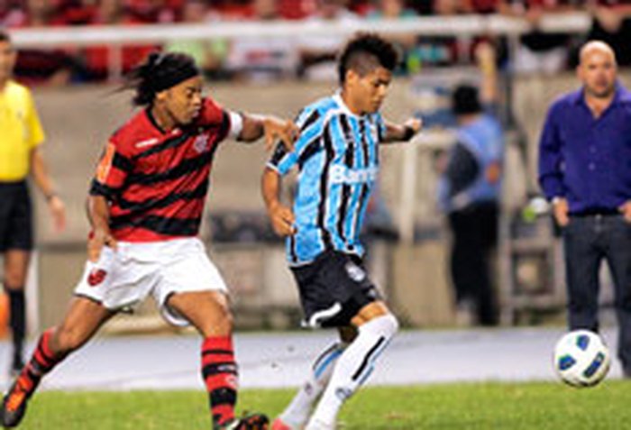 Globo Esporte RS  Veja lances de Ronaldinho Gaúcho em Grêmio 2x0