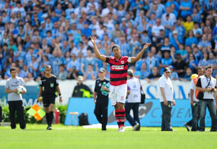 Globo Esporte RS  Veja lances de Ronaldinho Gaúcho em Grêmio 2x0