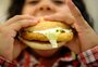 Fast-food avança na dieta dos brasileiros, mostra IBGE