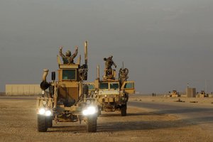 LUCAS JACKSON / POOL