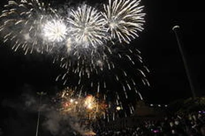 Fogos de artificio na Usina do Gasometro zol,fogos,reveillon,ano novo,usina do gasômetro,porto alegre,virada,2012,01/01/2012
