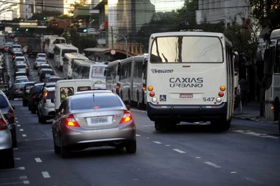 pio - transito - engarrafamento 
