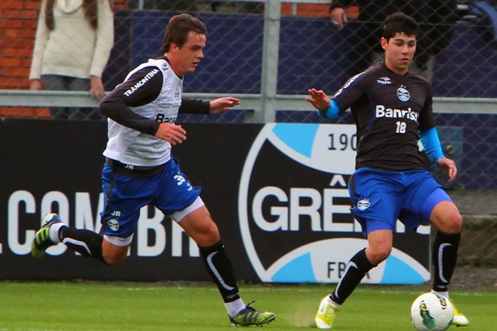 Wesley Moreira é promovido ao grupo profissional do Grêmio