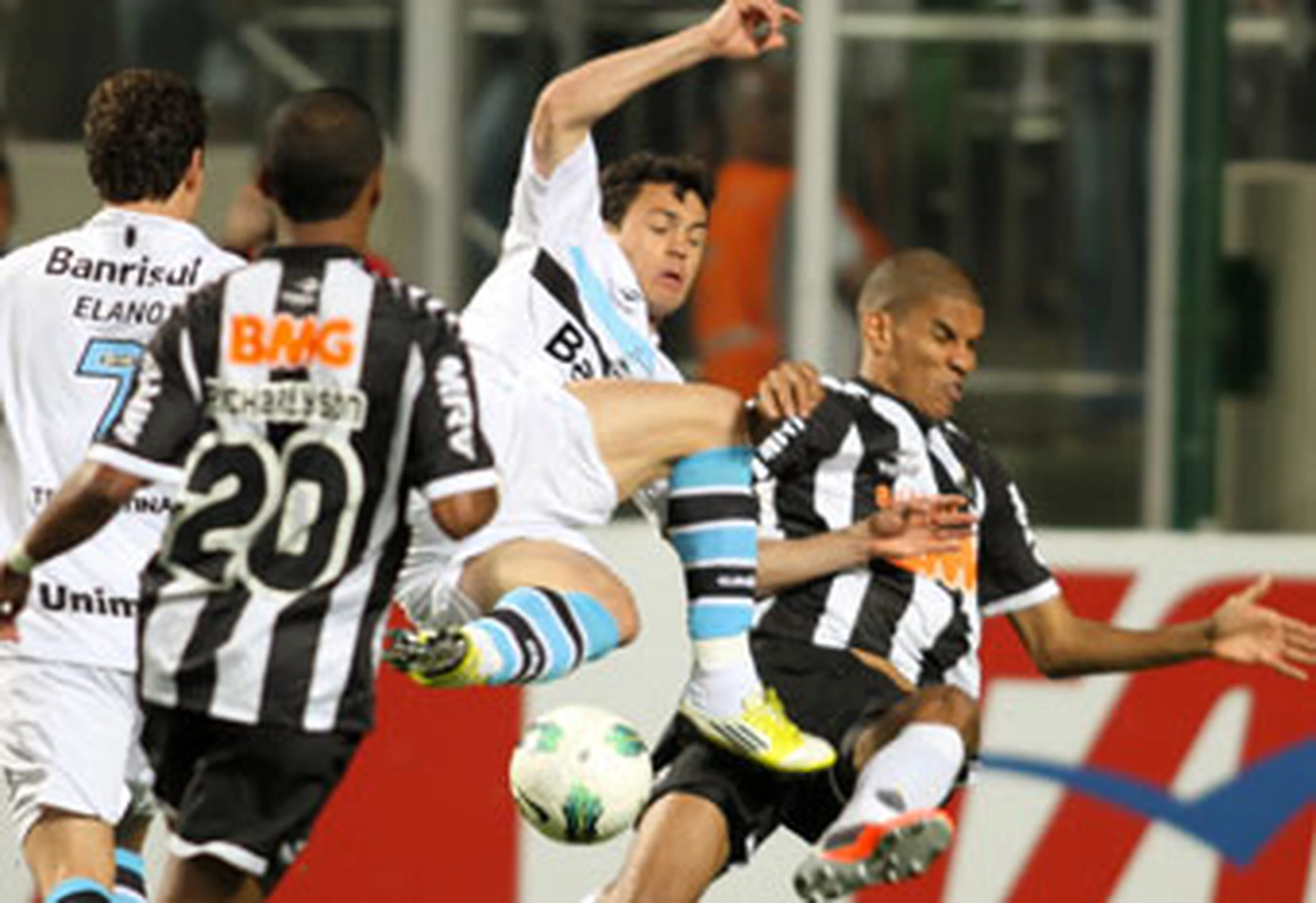 Gil Leonardi/Lancepress