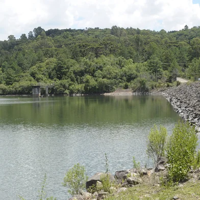pio - blitz - pioneiro - barragens - banhistas - banho - nadando - represa - proibida