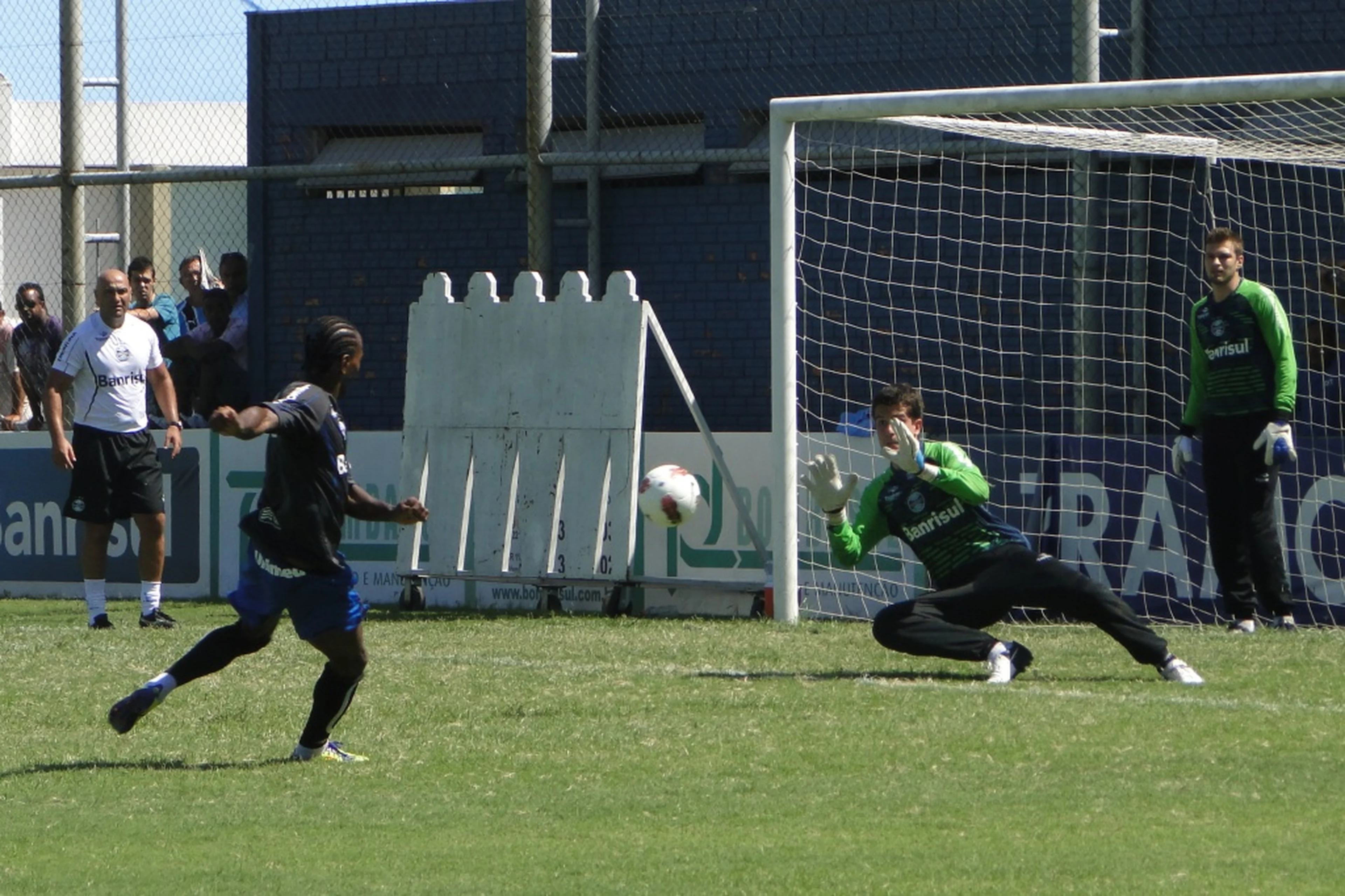 Adriano de Carvalho/null