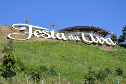 pio - festa_da_uva - letreiro