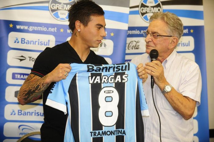 Adversário no Brasileirão, Vargas foi contratado pelo Grêmio com expectativa alta e entregou poucos gols