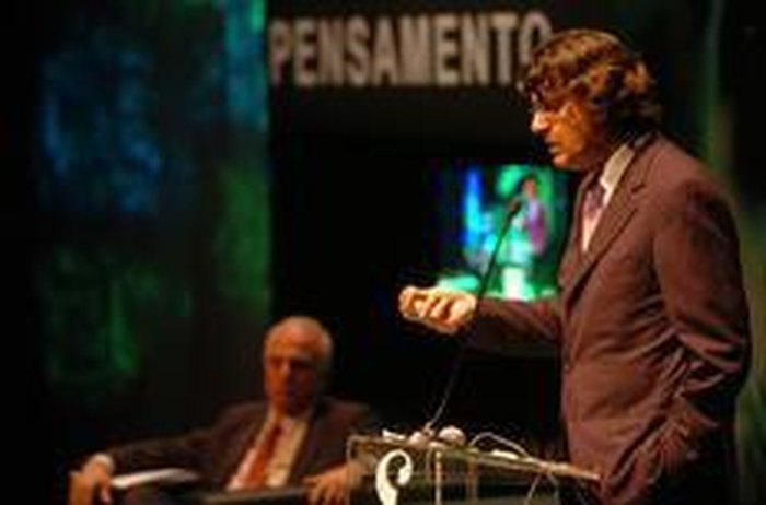 Resultado de imagem para Luc Ferry