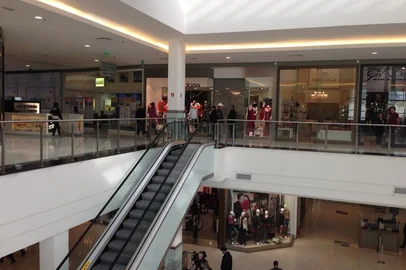 escada rolante - shopping - canoas - rdgol - acidente - 08/06/2013