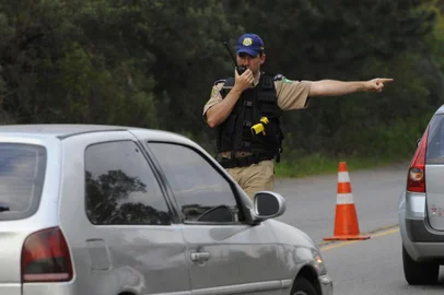  A Polícia Rodoviária Federal (PRF) de Caxias do Sul recebeu na tarde desta quinta-feira um documento da Superintendência da PRF no Rio Grande do Sul determinando a responsabilidade sobre parte da Rota do Sol. Policiais federais já atuam no trecho da rodovia entre Caxias do Sul (km 146,8) e Lajeado Grande (km 192). (Jonas Ramos/Especial)