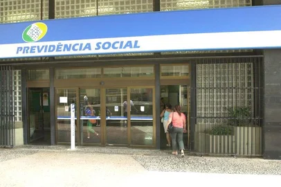 *** INSS/SEM FILAS /FOT LUIZ A VAZ  ***USUARIOS DO SISTEMA DE PREVIDENCIA SOCIAL NÃO PRECISAM MAIS FAZER FILAS .
