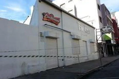 Pilar cai em boate de Passo Fundo e deixa duas jovens feridas