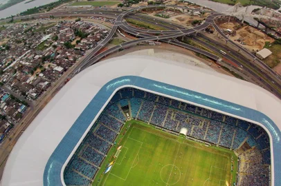  

PORTO ALEGRE, RS, BRASIL, 01-12-2013 : Vista aérea da Arena do Grêmio durante o último jogo do Grêmio pelo Campeonato Brasileiro em sua casa. (Foto: BRUNO ALENCASTRO/Agência RBS, Editoria Geral)